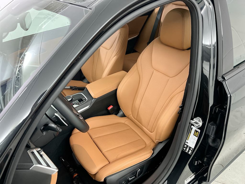 Thumbnail: 2026 BMW 3 Series - 8