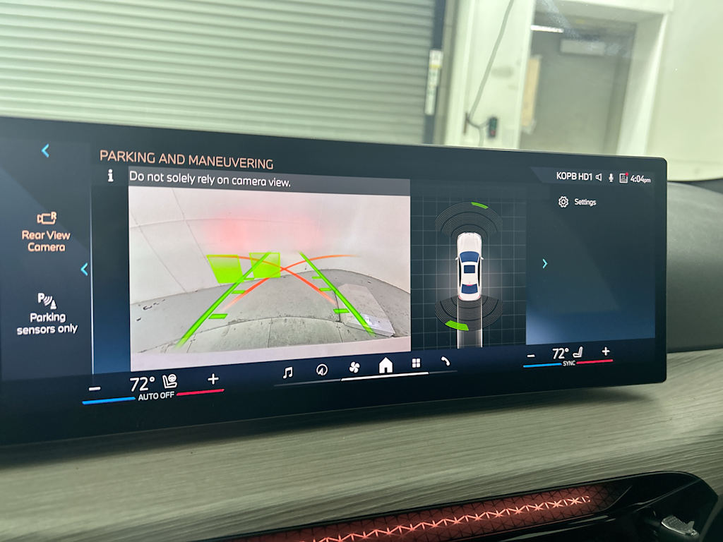 Thumbnail: 2025 BMW 3 Series - 25