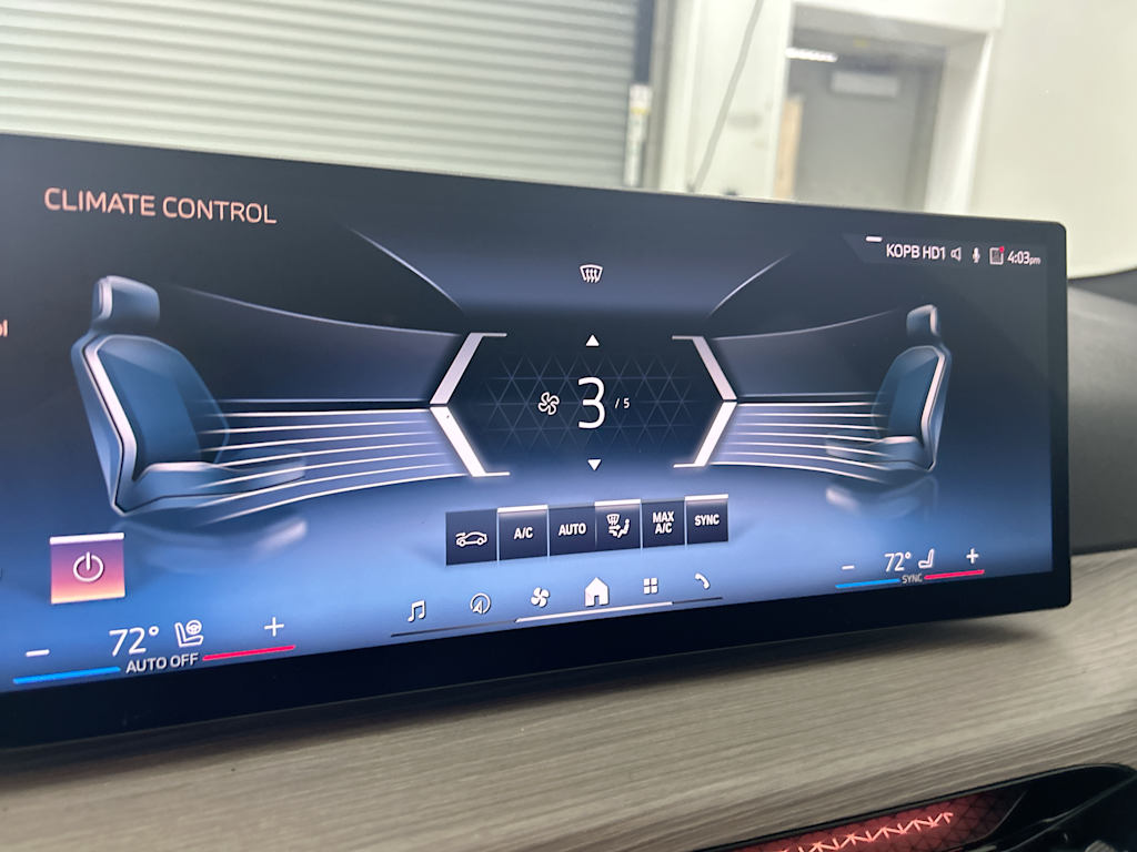 Thumbnail: 2025 BMW 3 Series - 23