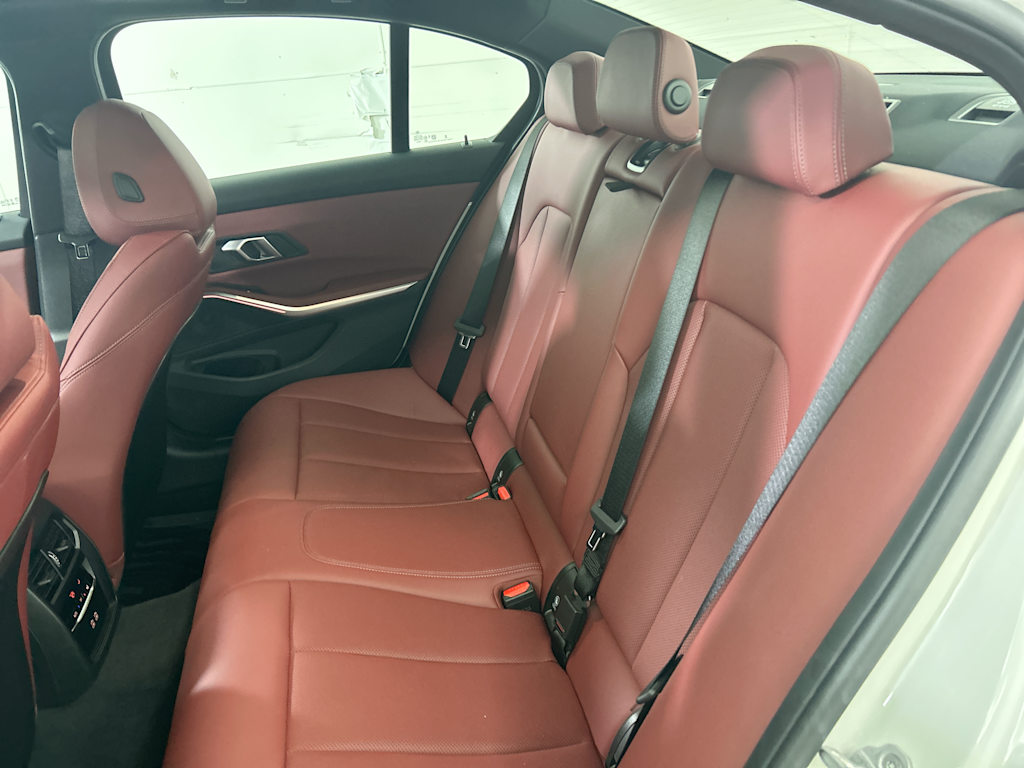 Thumbnail: 2025 BMW 3 Series - 10