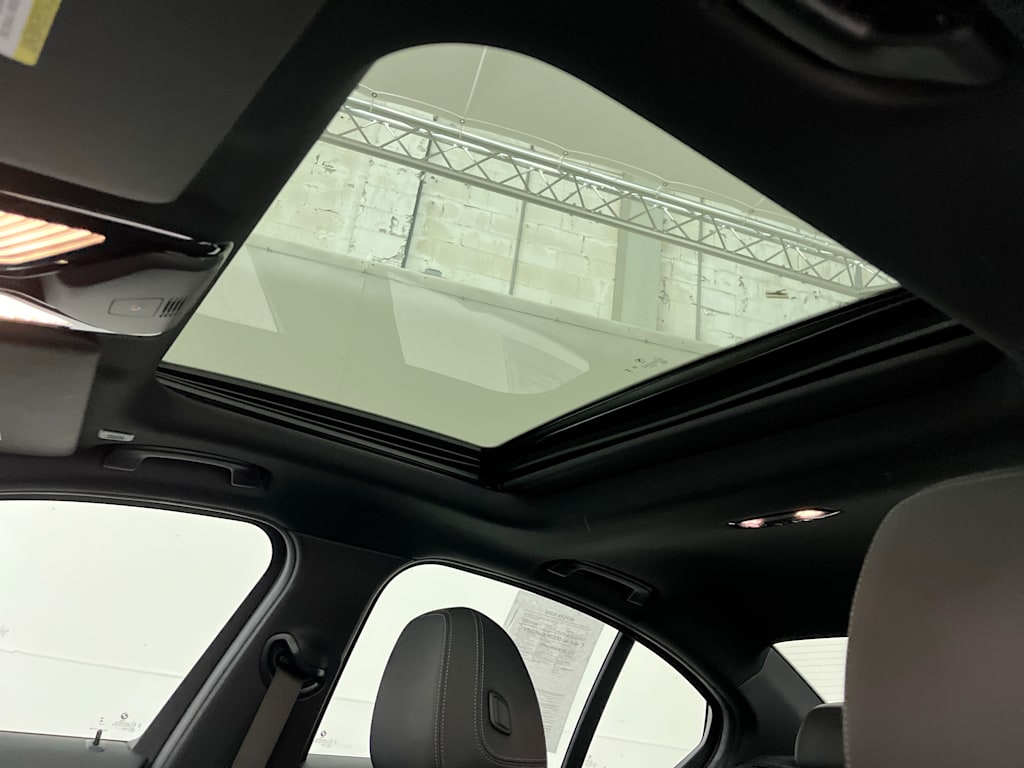 Thumbnail: 2023 BMW 3 Series - 27