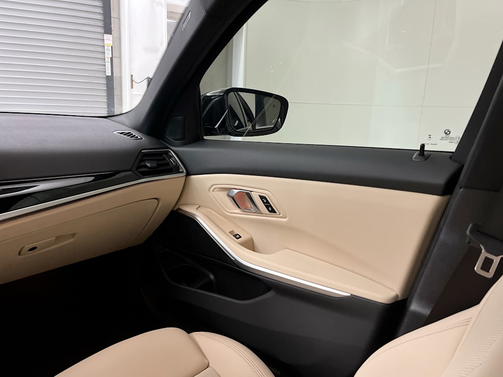 Thumbnail: 2024 BMW 3 Series - 22