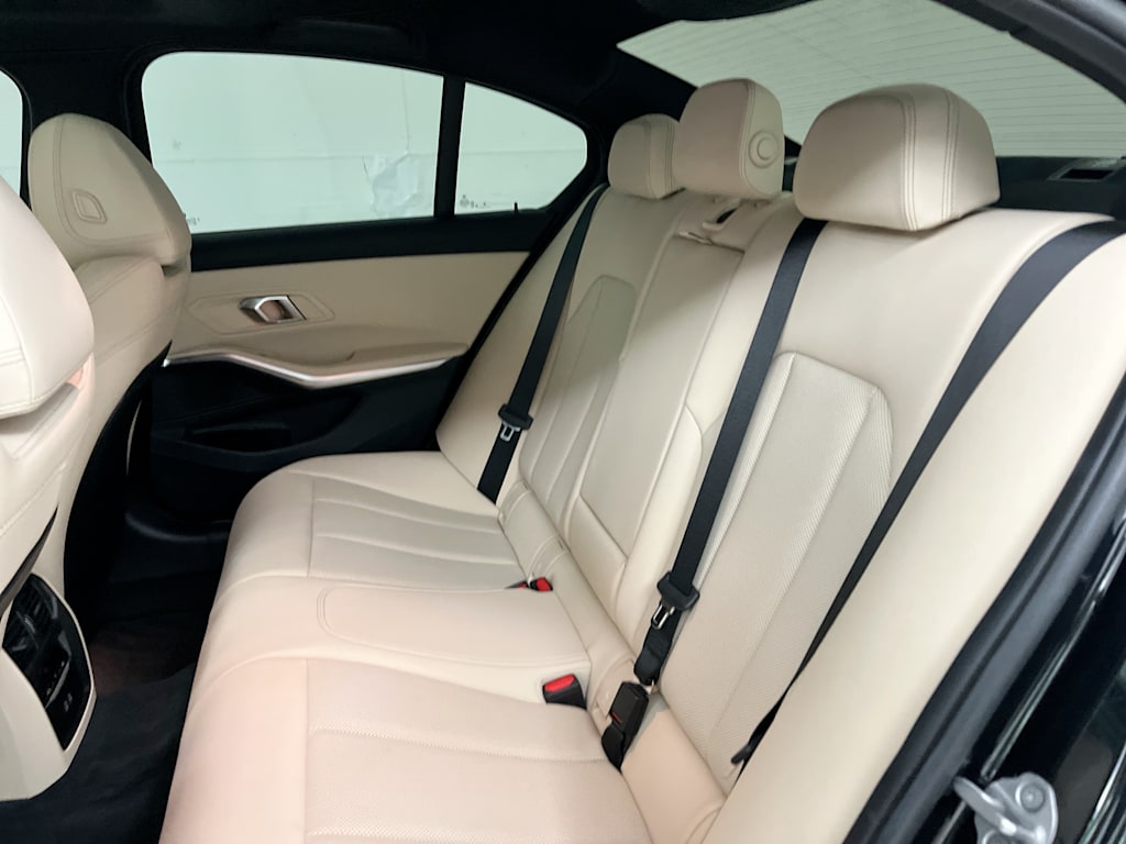 Thumbnail: 2024 BMW 3 Series - 30