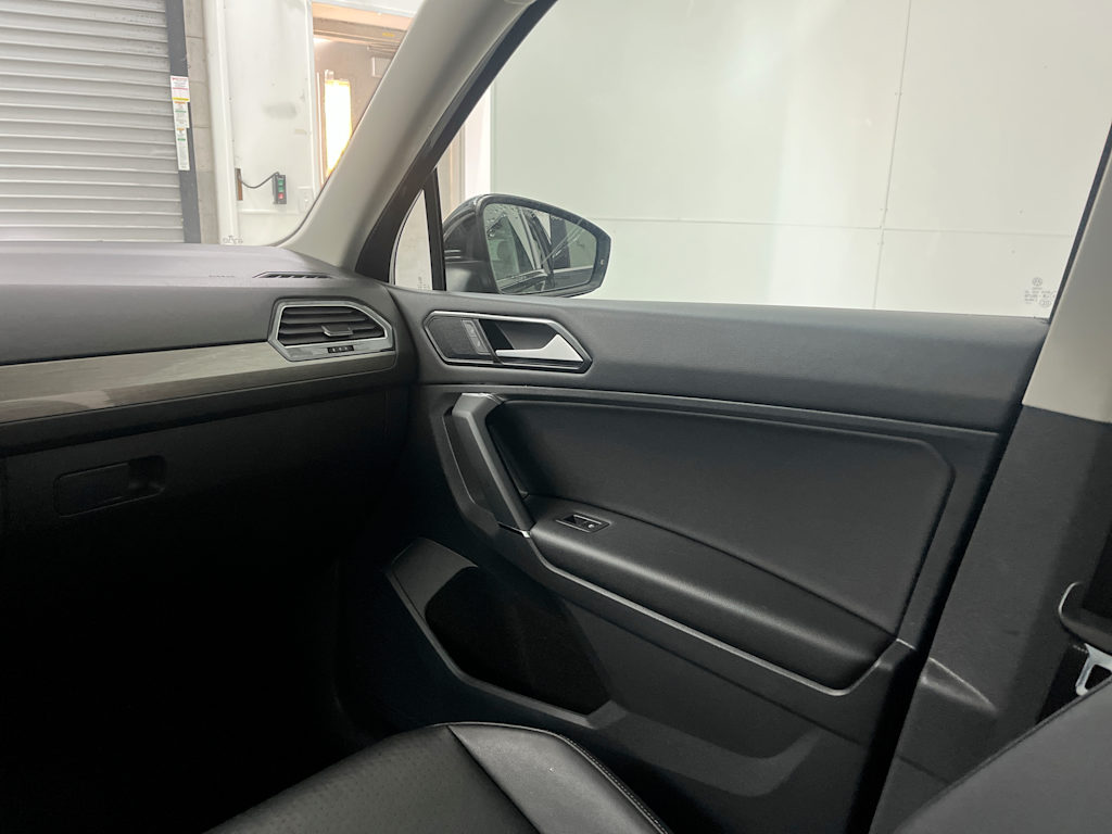 Thumbnail: 2018 Volkswagen Tiguan - 22