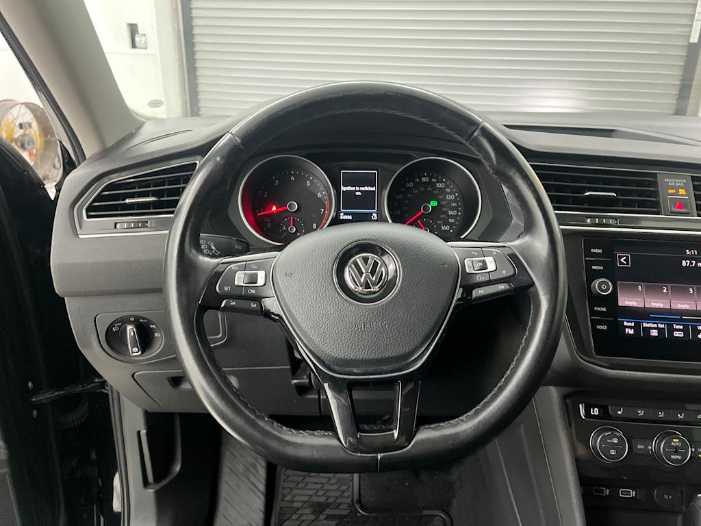 Thumbnail: 2018 Volkswagen Tiguan - 12