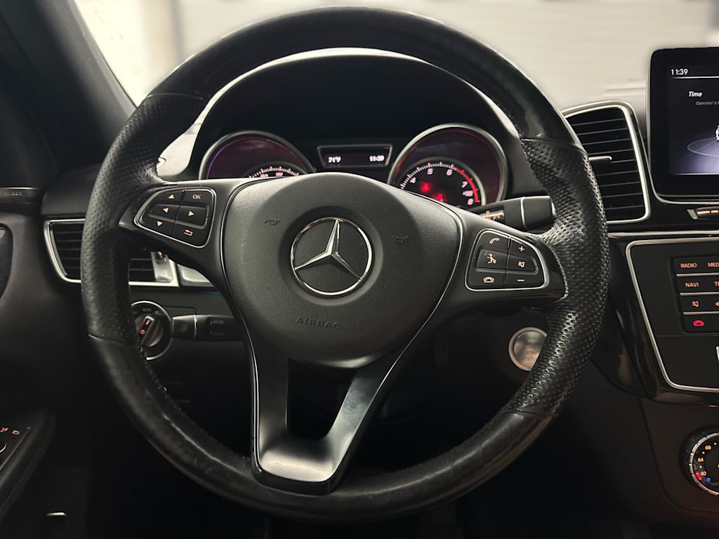 Thumbnail: 2018 Mercedes-Benz GLE - 2