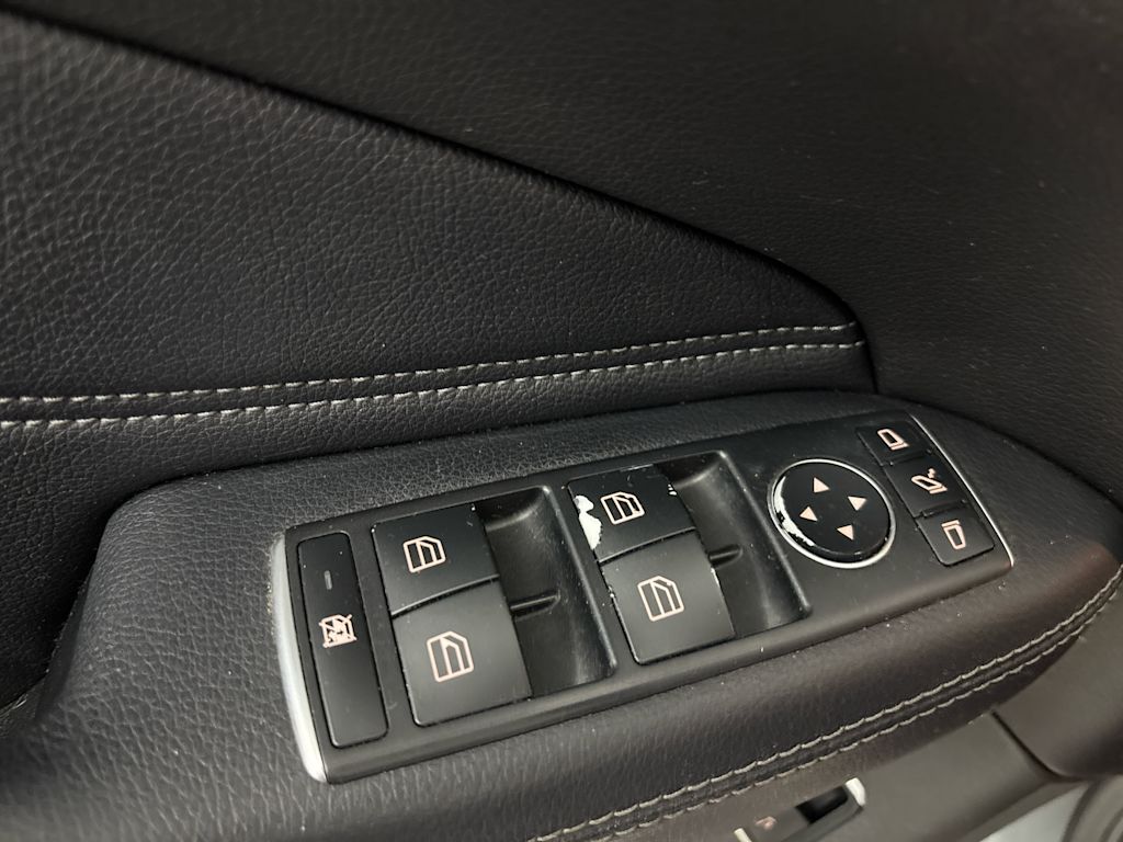 Thumbnail: 2018 Mercedes-Benz GLE - 20