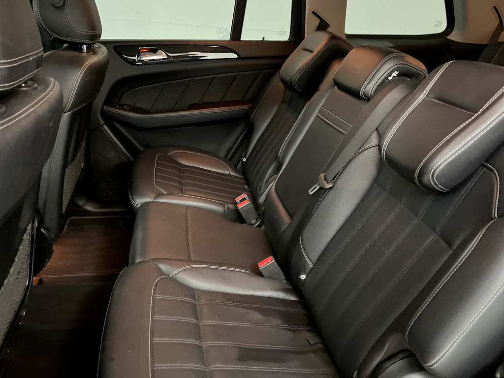 Thumbnail: 2016 Mercedes-Benz GL-Class - 31