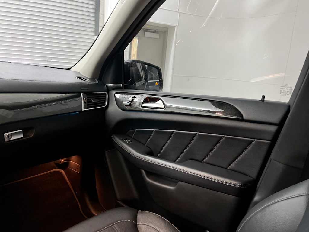 Thumbnail: 2016 Mercedes-Benz GL-Class - 20