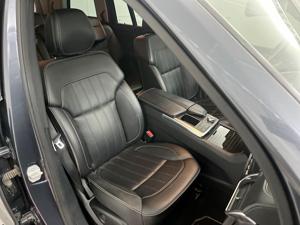 Thumbnail: 2016 Mercedes-Benz GL-Class - 33