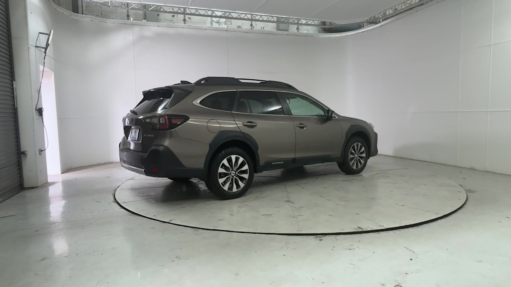 Thumbnail: 2024 Subaru Outback - 17