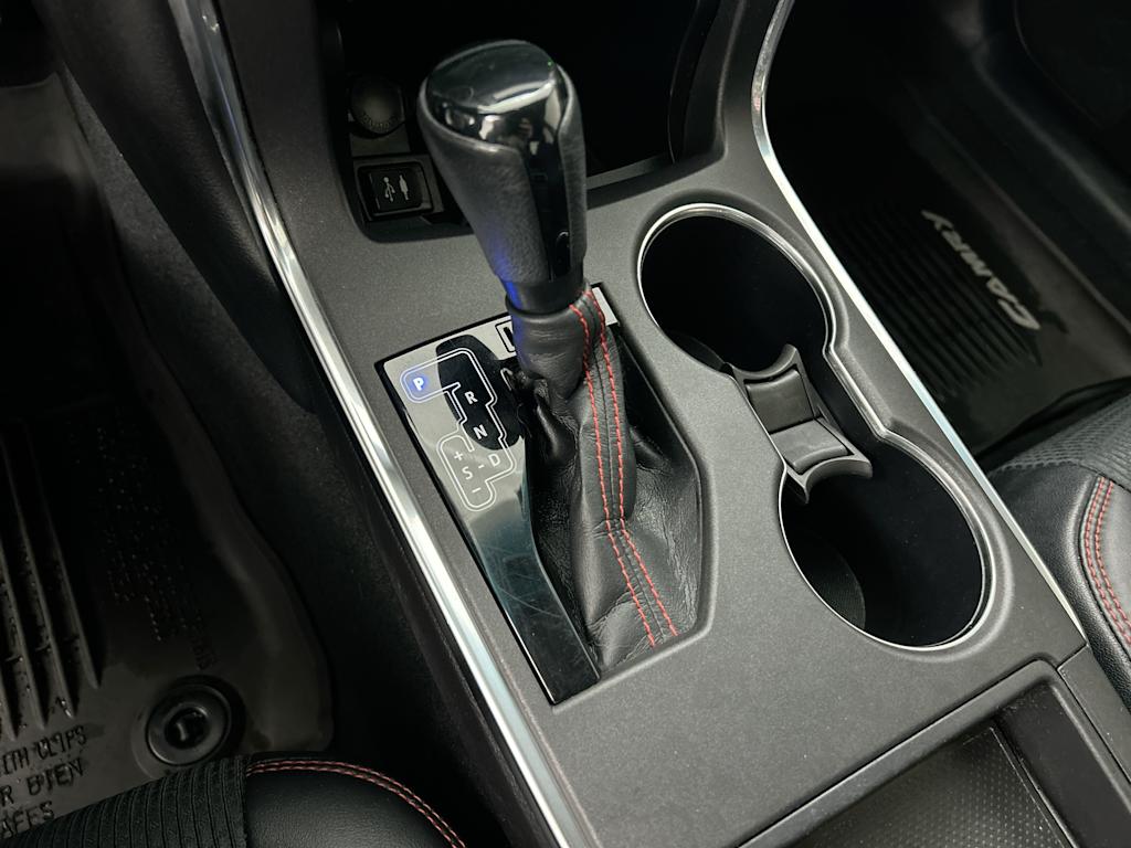 Thumbnail: 2016 Toyota Camry - 12