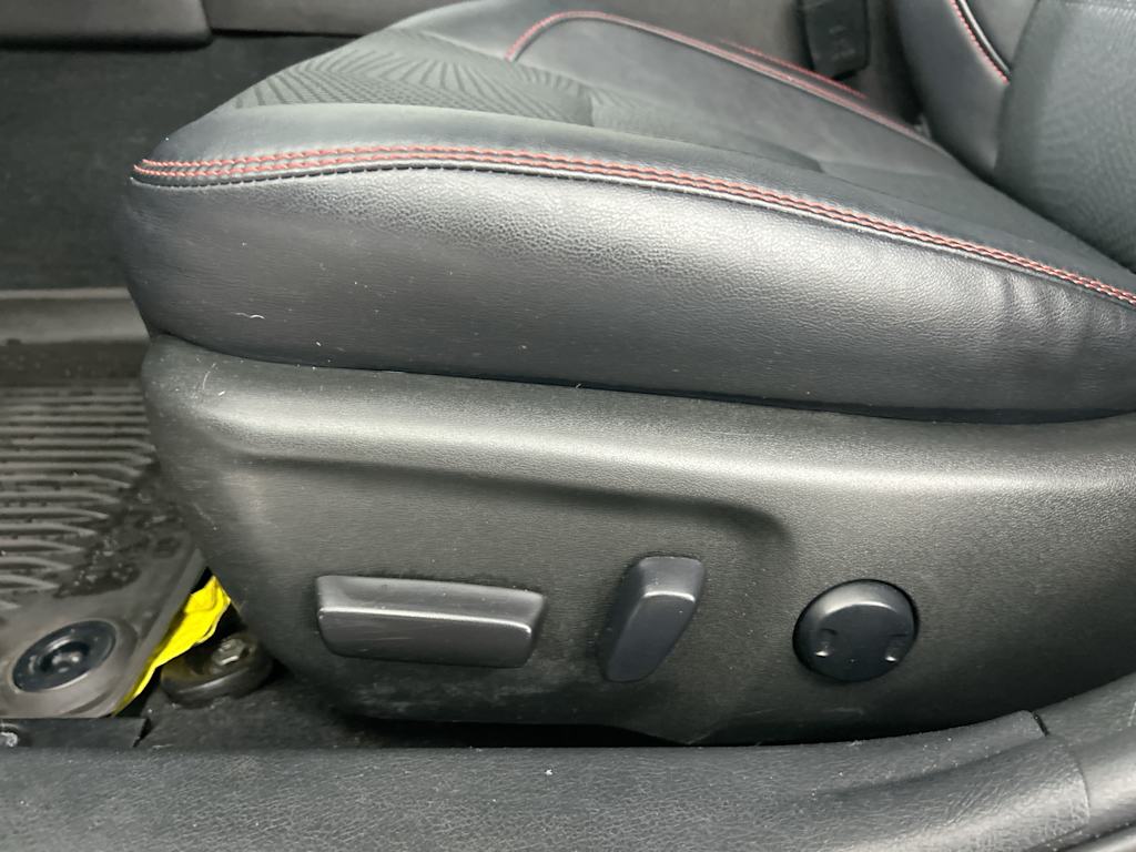 Thumbnail: 2016 Toyota Camry - 20