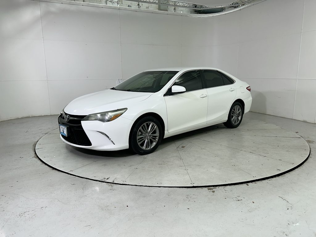 Thumbnail: 2016 Toyota Camry - 15