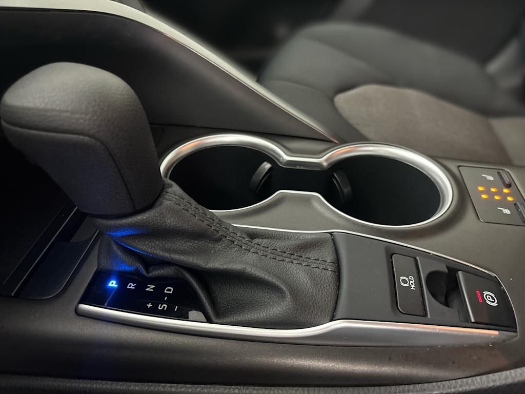 Thumbnail: 2021 Toyota Camry - 12