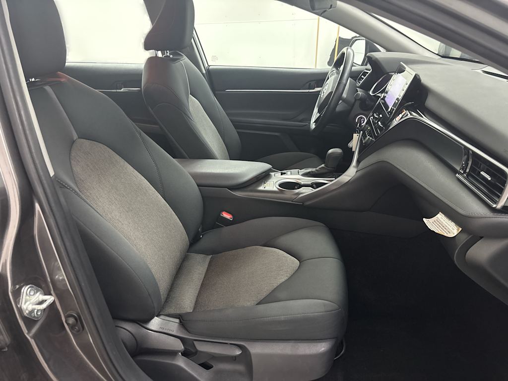 Thumbnail: 2021 Toyota Camry - 24