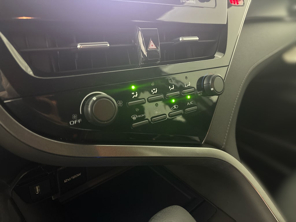 Thumbnail: 2021 Toyota Camry - 23
