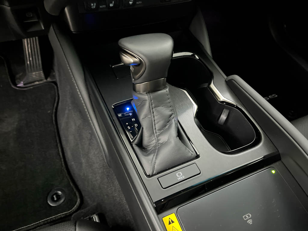 Thumbnail: 2024 Lexus ES - 15