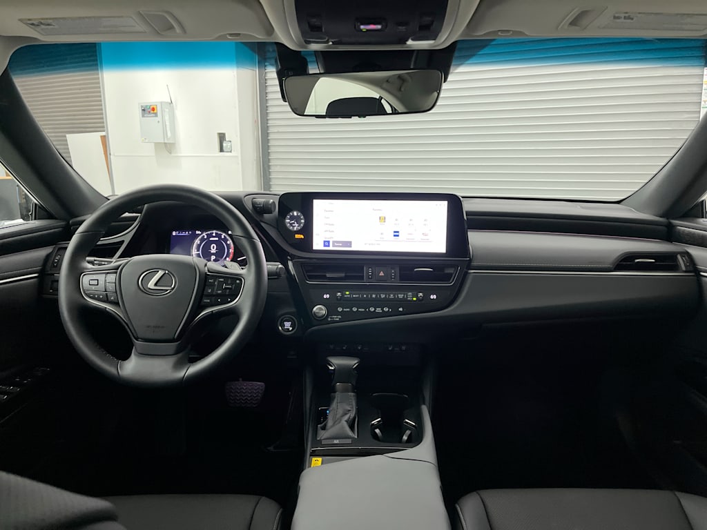 Thumbnail: 2024 Lexus ES - 2