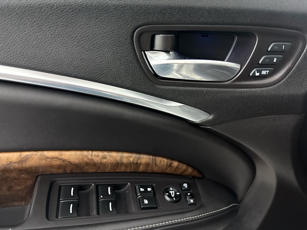 Thumbnail: 2017 Acura MDX - 20