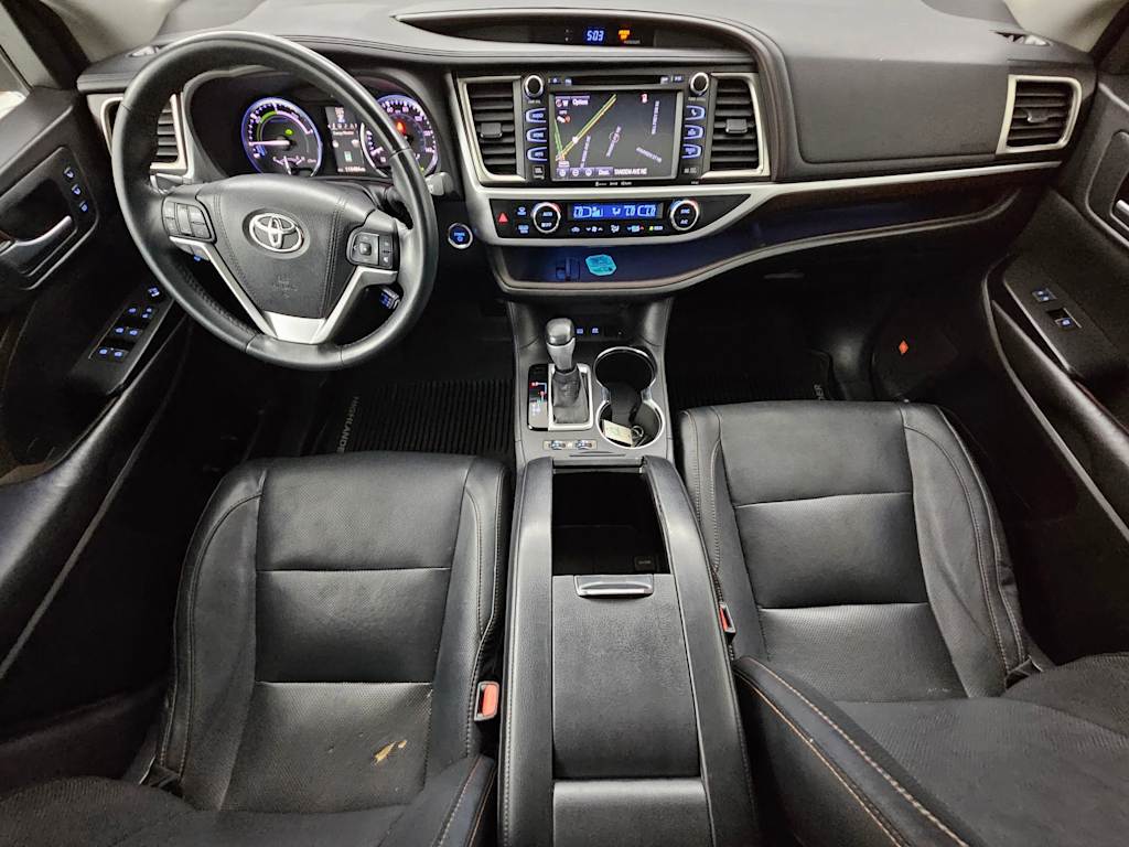 Thumbnail: 2016 Toyota Highlander - 14