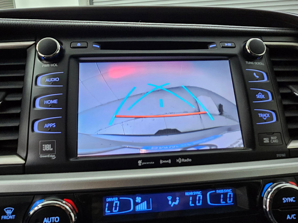 Thumbnail: 2016 Toyota Highlander - 28