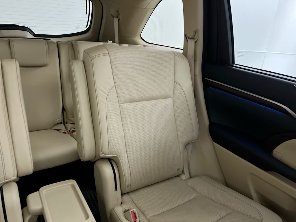 Thumbnail: 2014 Toyota Highlander - 8