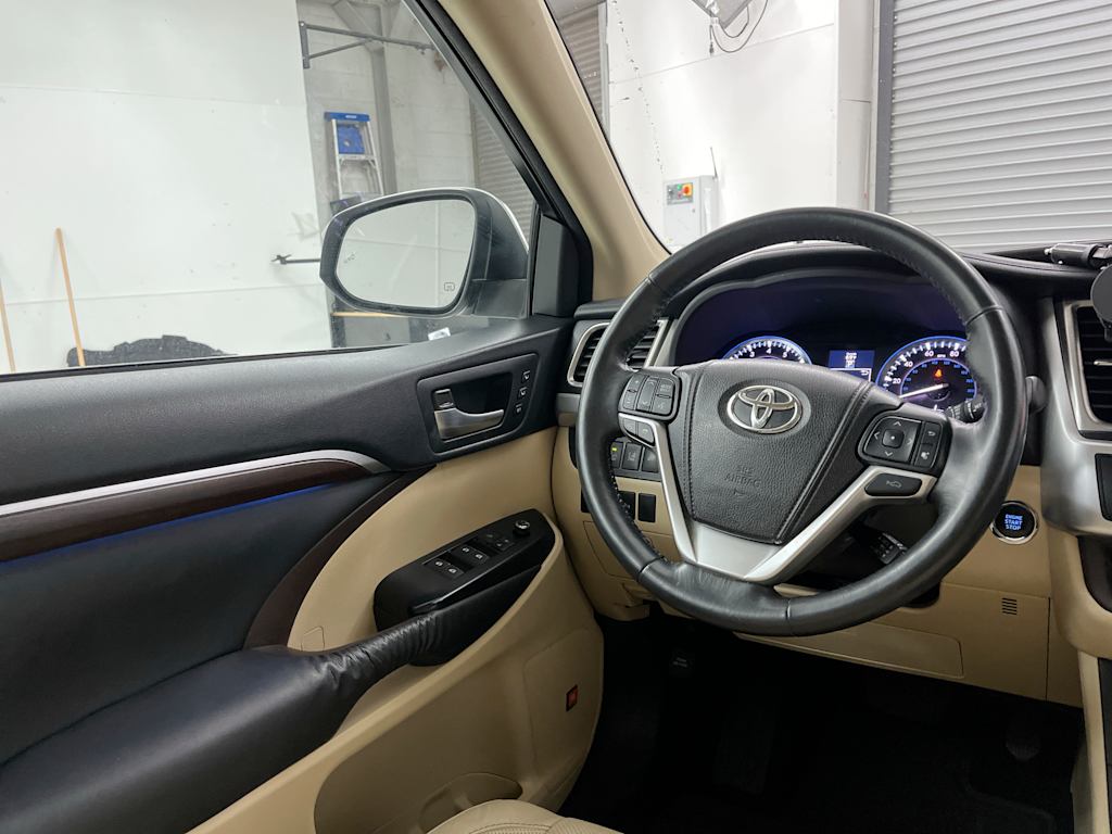 Thumbnail: 2014 Toyota Highlander - 7