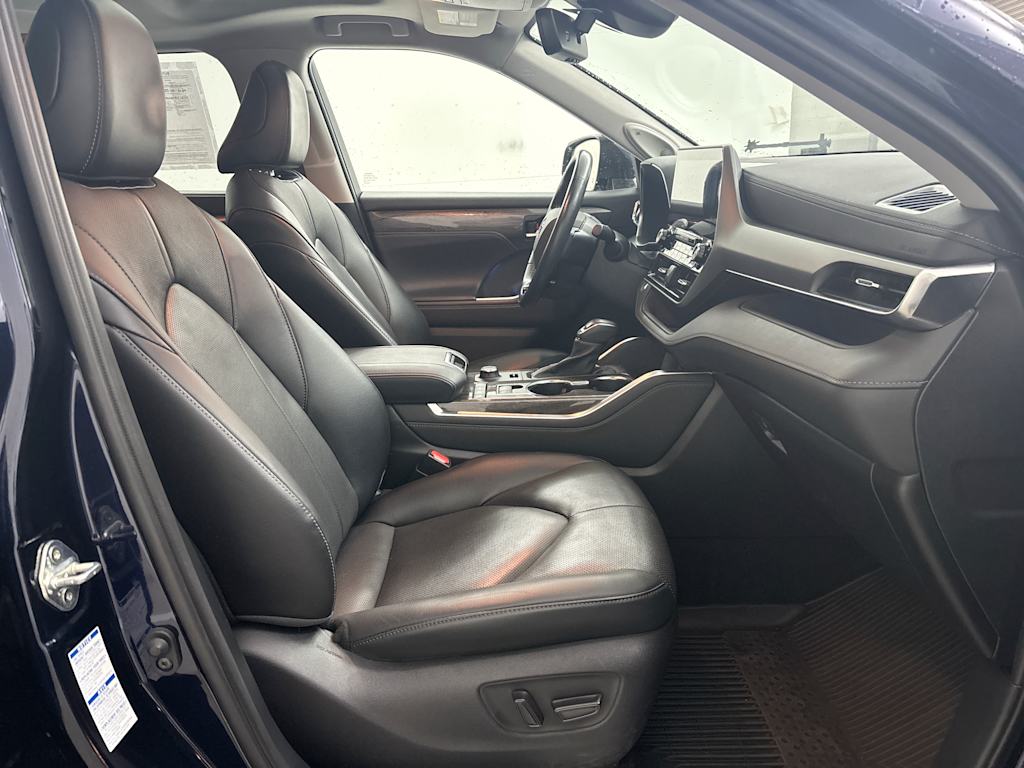 Thumbnail: 2021 Toyota Highlander - 9