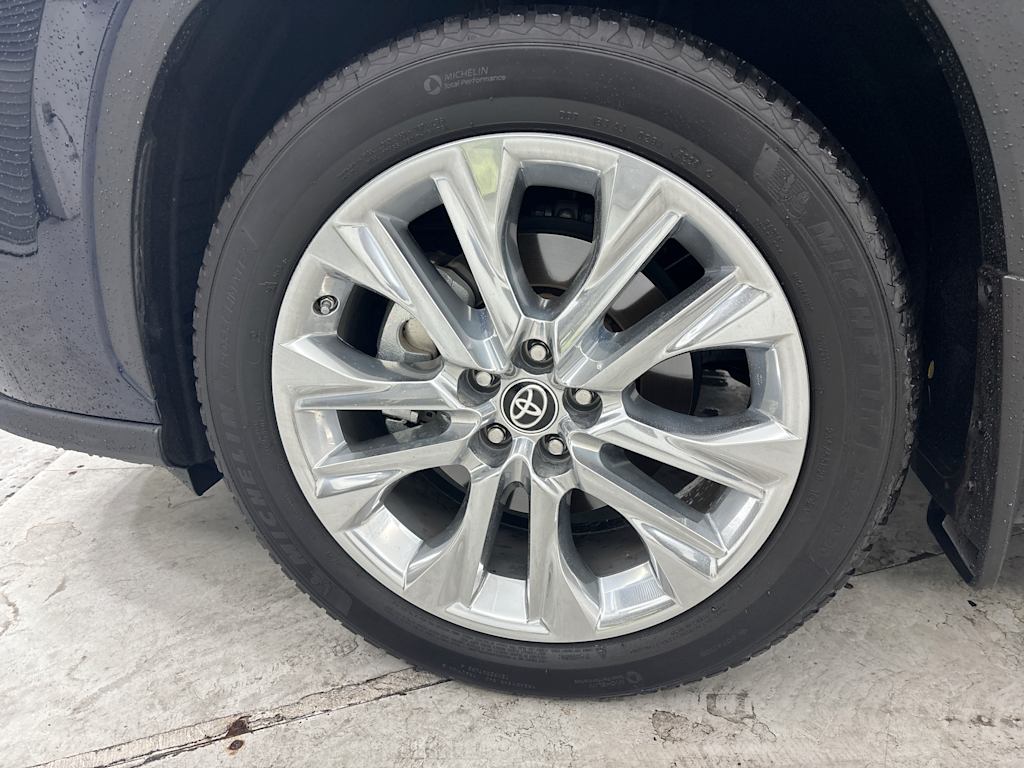 Thumbnail: 2021 Toyota Highlander - 6