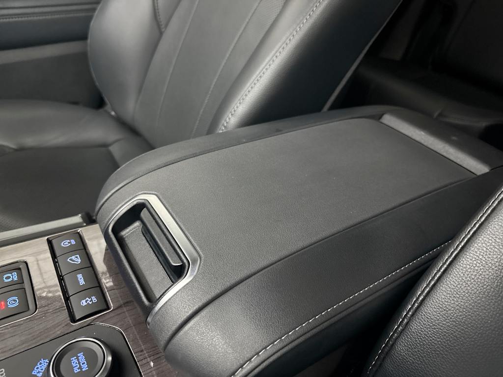 Thumbnail: 2021 Toyota Highlander - 25