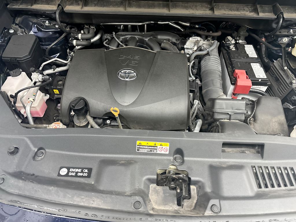 Thumbnail: 2021 Toyota Highlander - 7