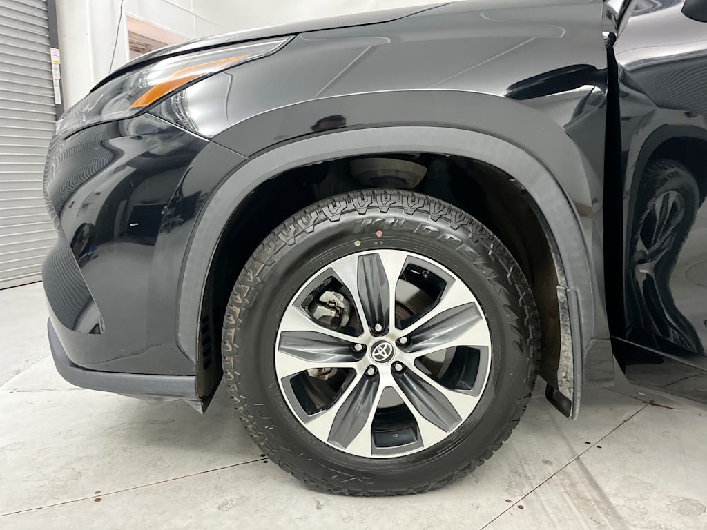 Thumbnail: 2021 Toyota Highlander - 6