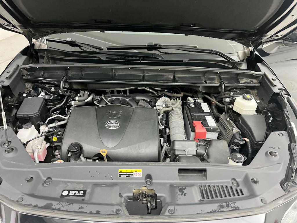 Thumbnail: 2021 Toyota Highlander - 7
