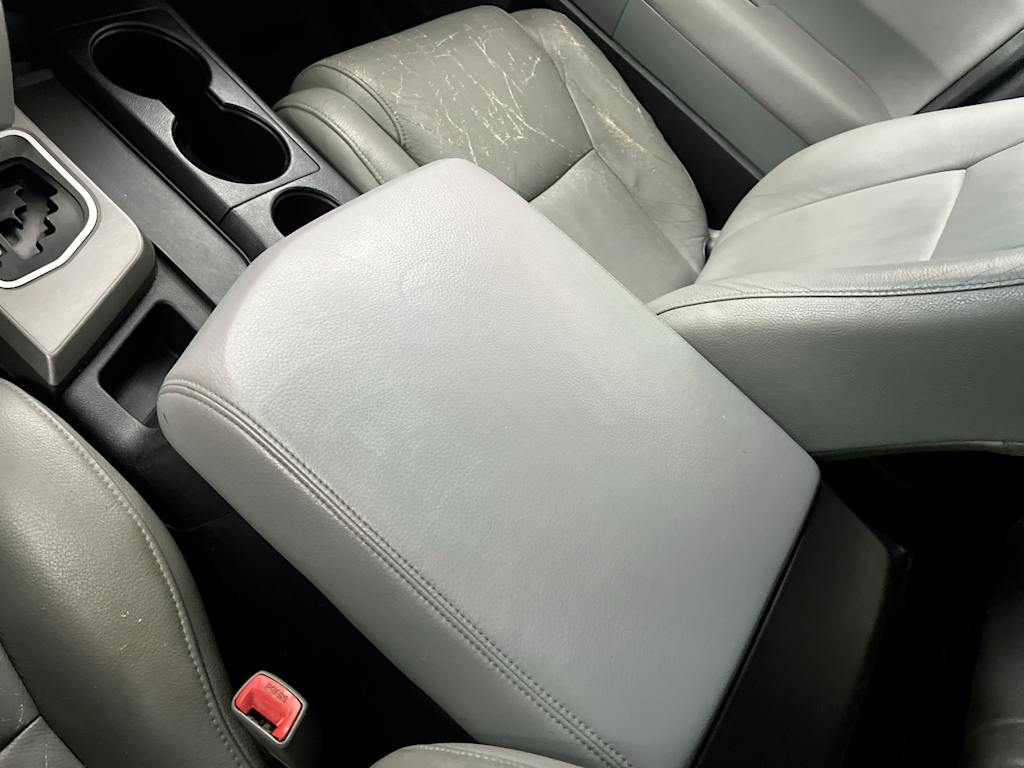 Thumbnail: 2011 Toyota Sequoia - 10