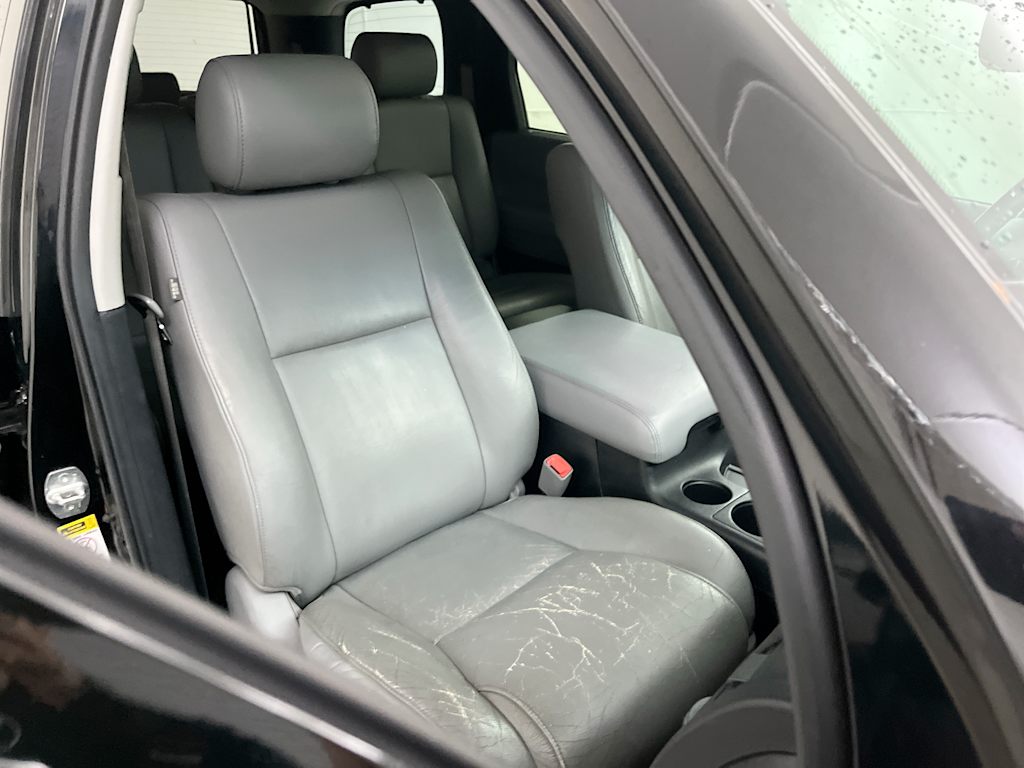 Thumbnail: 2011 Toyota Sequoia - 33