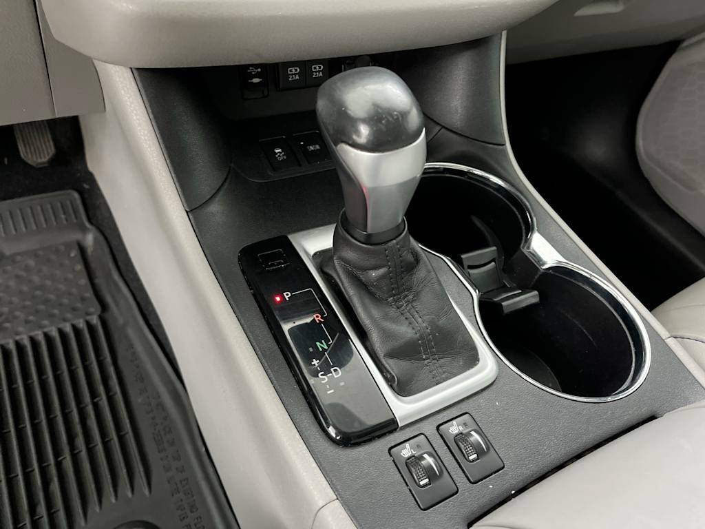 Thumbnail: 2017 Toyota Highlander - 14