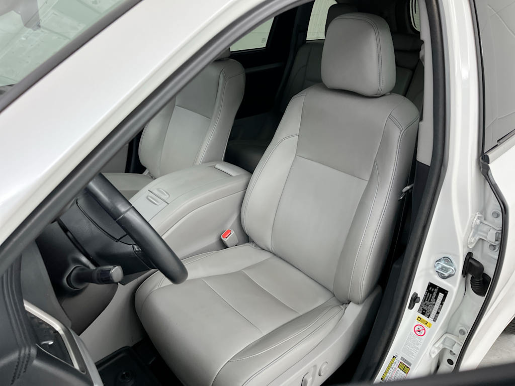 Thumbnail: 2017 Toyota Highlander - 9