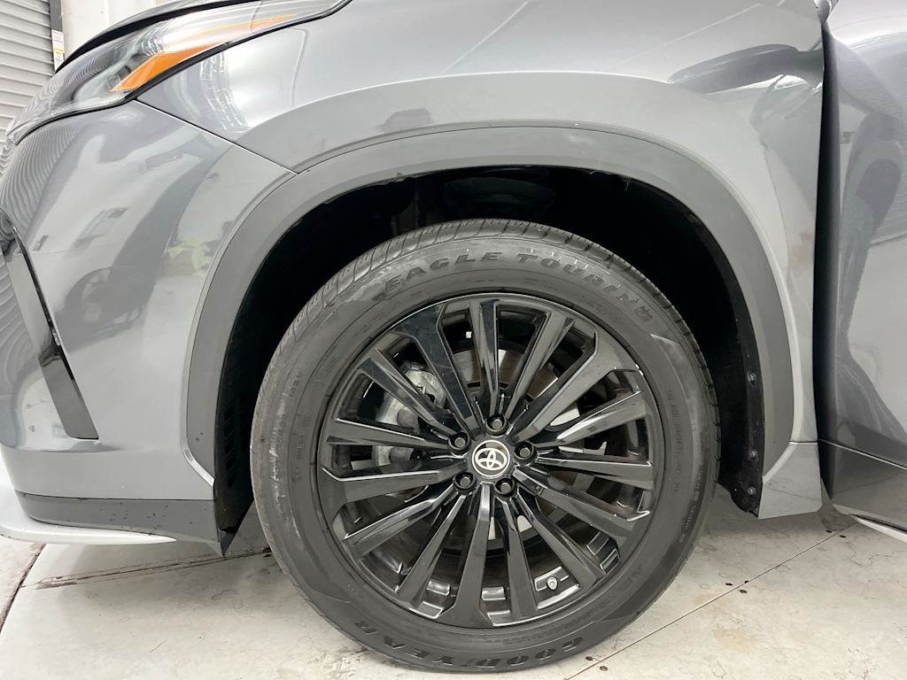 Thumbnail: 2023 Toyota Highlander - 5