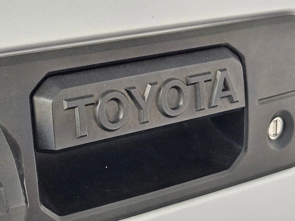 2019 Toyota Tundra SR5 27
