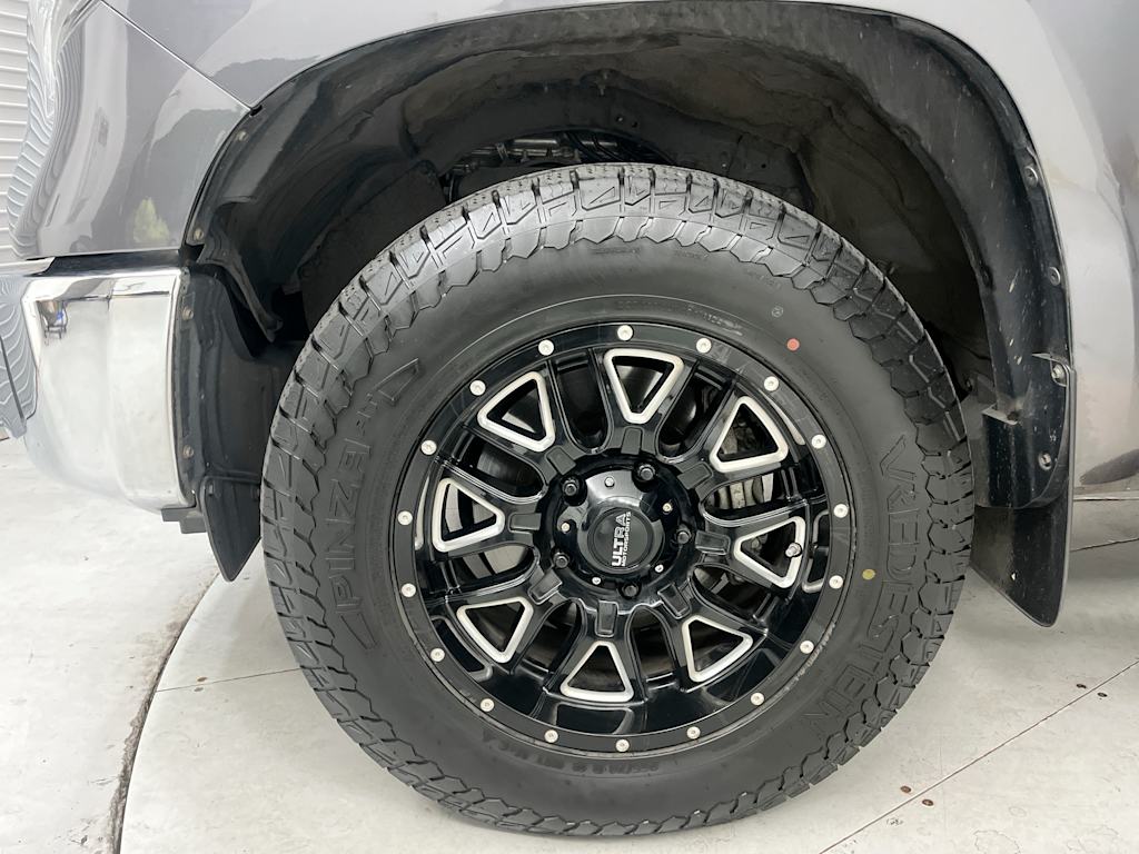 Thumbnail: 2020 Toyota Tundra - 6