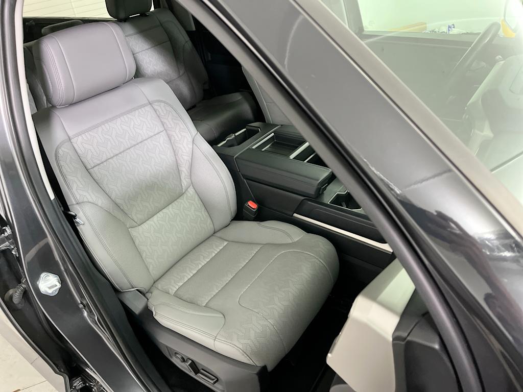 Thumbnail: 2023 Toyota Tundra - 8