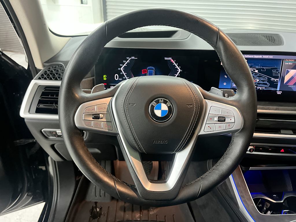 Thumbnail: 2023 BMW X7 - 12