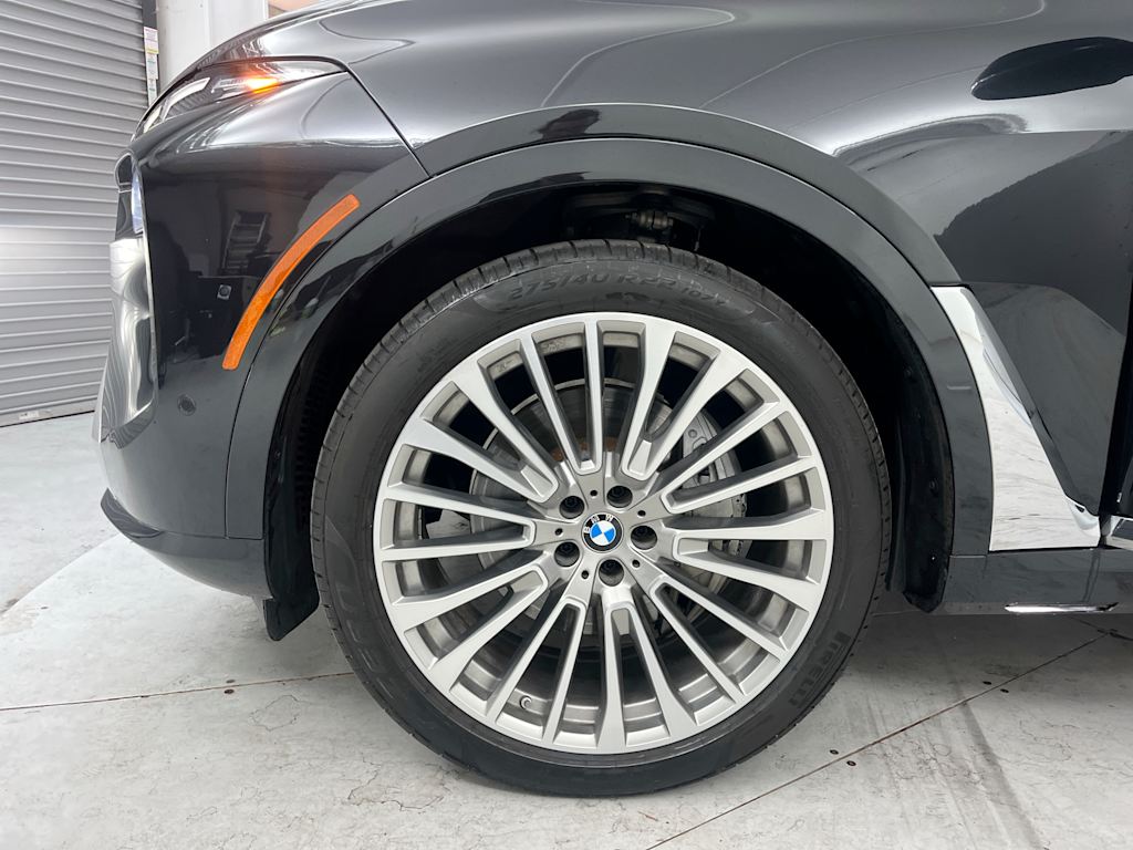 Thumbnail: 2023 BMW X7 - 6