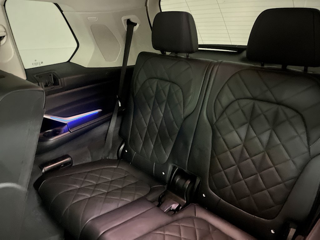 Thumbnail: 2023 BMW X7 - 32