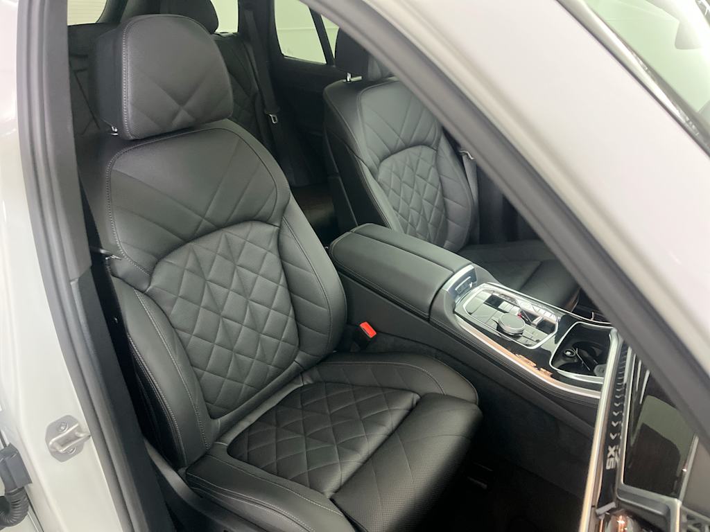 Thumbnail: 2026 BMW X5 - 9