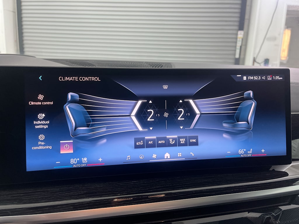 Thumbnail: 2026 BMW X5 - 23