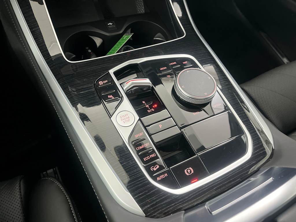 Thumbnail: 2026 BMW X5 - 12