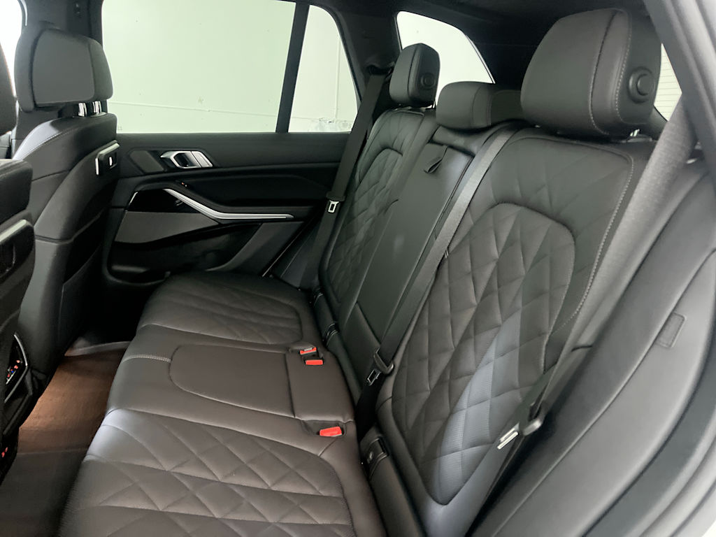 Thumbnail: 2026 BMW X5 - 10