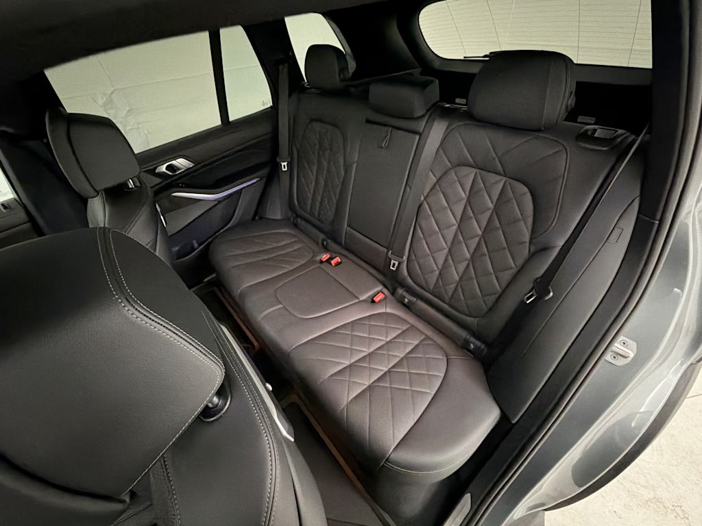 Thumbnail: 2024 BMW X5 - 10